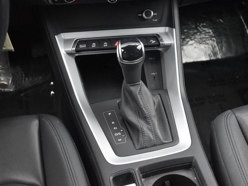 Used 2025 Audi Q3 2.0T Premium AWD/4WD image 16