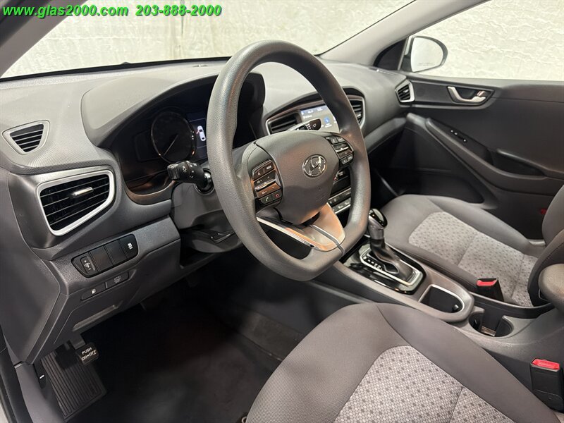 Used 2018 Hyundai Ioniq Blue FWD image 3