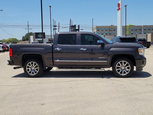 Used 2015 GMC Sierra 1500 Denali w/ Driver Alert Package AWD/4WD image 5