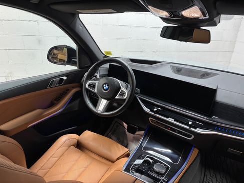Used 2025 BMW X5 xDrive40i w/ M Sport Package AWD/4WD image 35