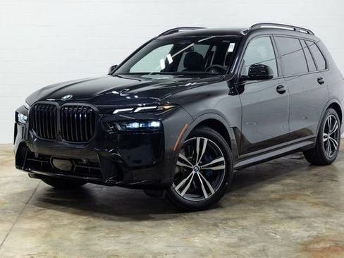 Used 2026 BMW X7 xDrive40i w/ M Sport Package AWD/4WD image 11