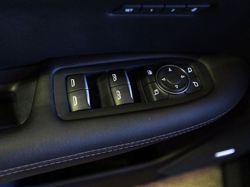 Used 2023 Cadillac XT5 Premium Luxury image 15