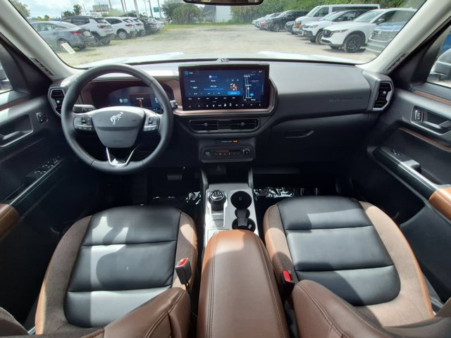 Used 2025 Ford Bronco Sport Outer Banks w/ Outer Banks Tech Package+ AWD/4WD image 26
