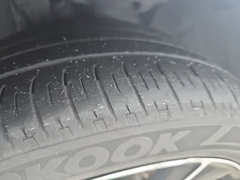 Used 2024 Toyota Camry SE FWD image 3