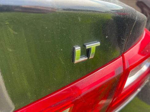 Used 2025 Chevrolet Malibu LT FWD image 4