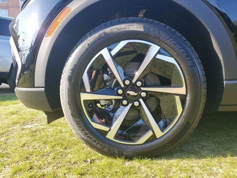 New 2026 Chevrolet Equinox EV LT image 6