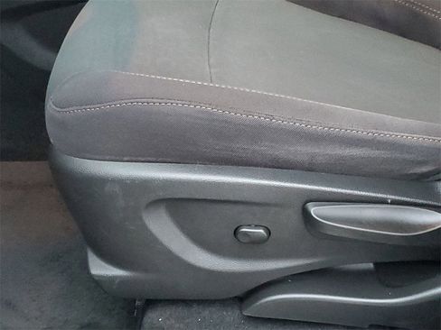 Used 2022 Chevrolet Trax LS w/ Tint and Cruise Package image 31