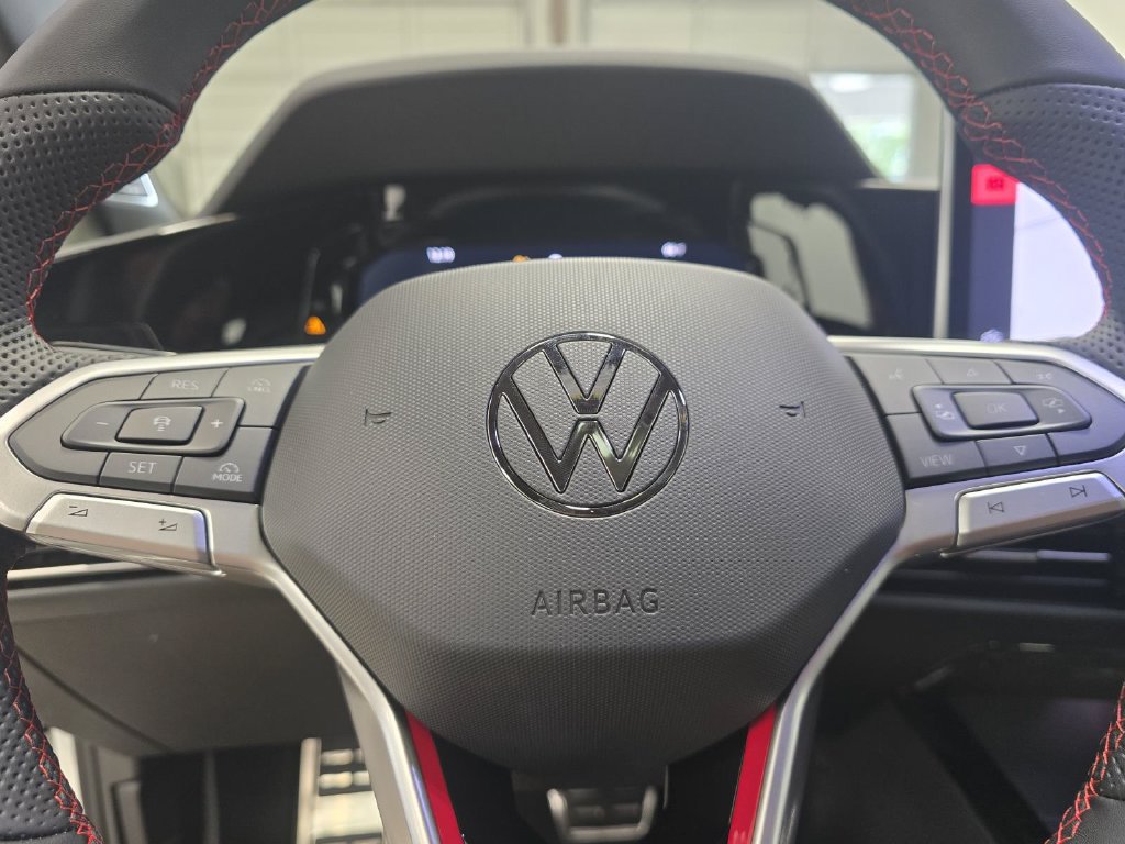 New 2026 Volkswagen GTI SE FWD image 27