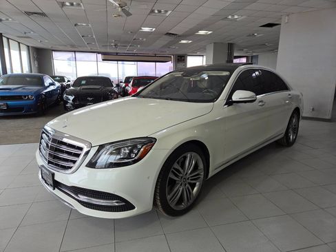 Used 2019 Mercedes-Benz S 560 Sedan image 3