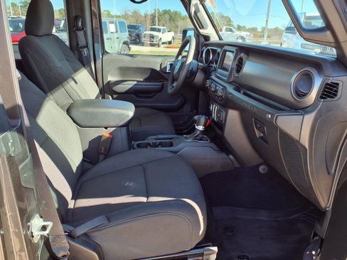 Used 2023 Jeep Wrangler Sport S image 20