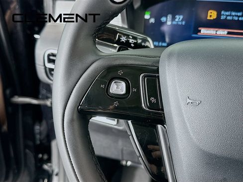 Used 2025 Lincoln Corsair AWD image 16