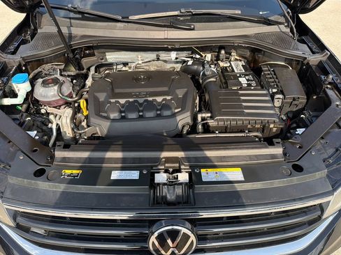Certified 2023 Volkswagen Tiguan SE R-Line AWD/4WD image 29