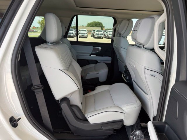 New 2026 Ford Expedition Platinum w/ Platinum Ultimate Package AWD/4WD image 10