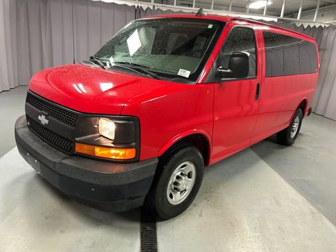 Used 2017 Chevrolet Express 2500 LS image 3