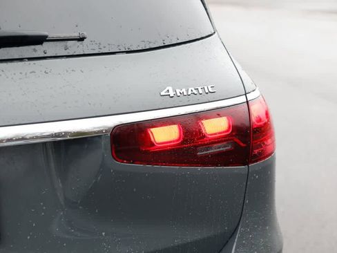 Used 2026 Mercedes-Benz GLS 450 4MATIC image 10
