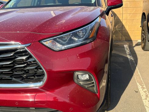 Used 2020 Toyota Highlander Platinum FWD image 8