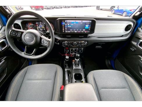 Used 2026 Jeep Wrangler Unlimited Sport AWD/4WD image 16