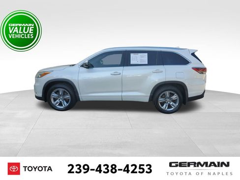Used 2014 Toyota Highlander Limited Platinum image 10