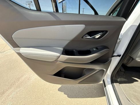 Used 2019 Chevrolet Traverse Premier FWD image 25