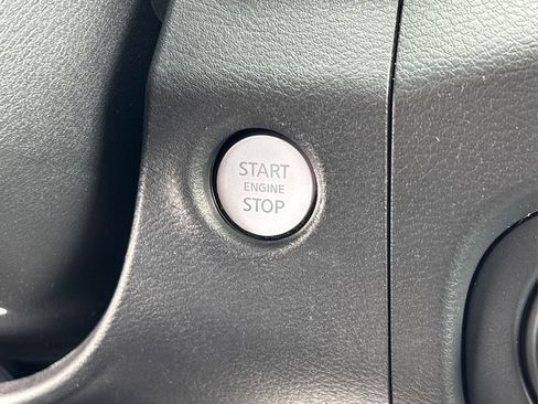 Used 2022 Nissan Frontier SV w/ Technology Package image 24