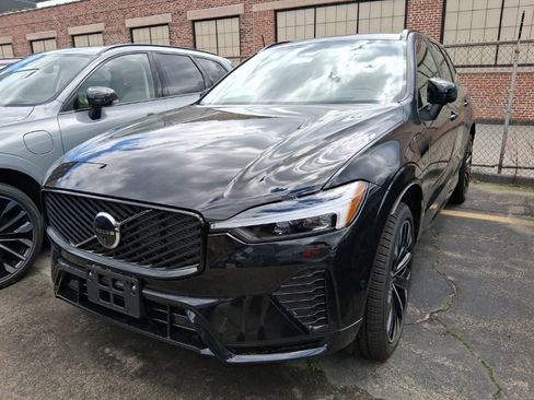 New 2026 Volvo XC60 T8 Ultra w/ Protection Package Premier AWD/4WD image 3