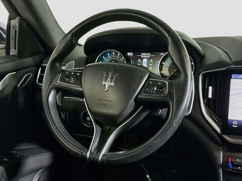 Used 2023 Maserati Ghibli Modena RWD image 10