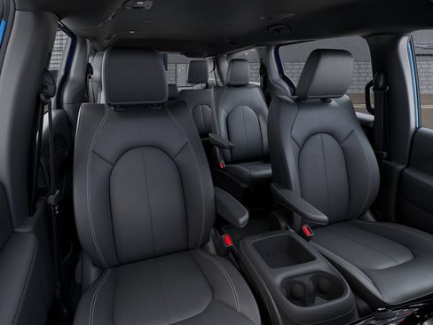 New 2027 Chrysler Pacifica Select FWD image 17