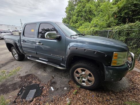 Used 2007 Chevrolet Silverado 1500 LT w/ South Central Value Package RWD image 1