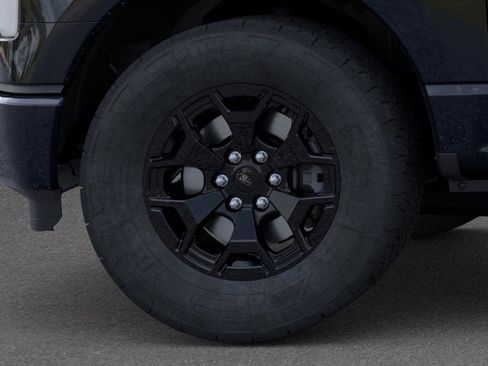 New 2025 Ford F150 Lightning XLT image 19