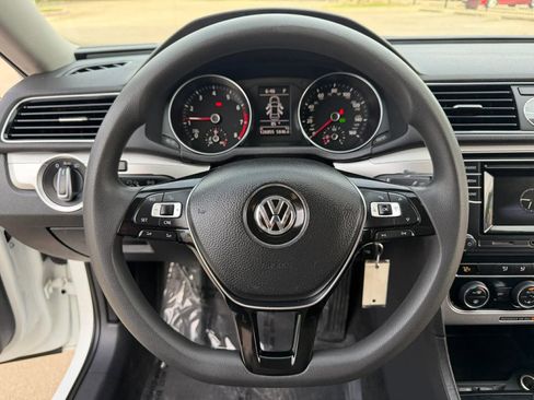 Used 2017 Volkswagen Passat 1.8T S FWD image 11
