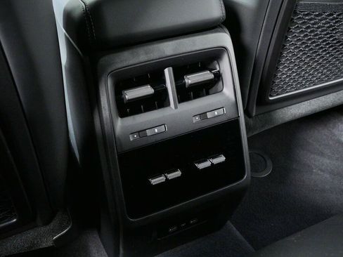 New 2026 Porsche Macan 4 Electric AWD/4WD image 22