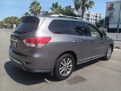 Used 2015 Nissan Pathfinder SL FWD image 8