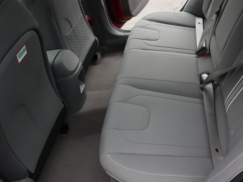 Certified 2025 Hyundai Elantra SEL w/ Cargo Package image 19