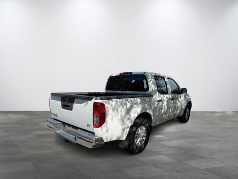 Used 2019 Nissan Frontier SV RWD image 6