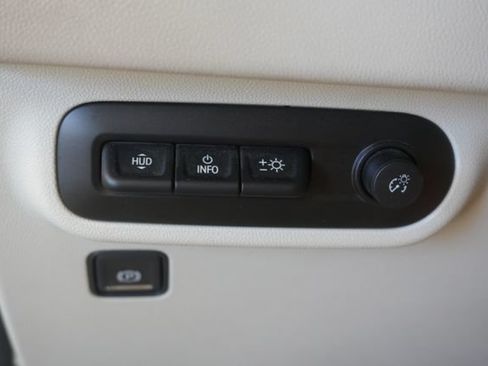 Used 2022 GMC Terrain Denali w/ Denali Premium Package AWD/4WD image 21