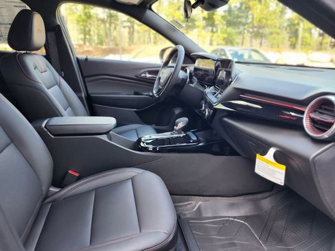 New 2026 Chevrolet Trax RS w/ Sunroof Package image 9