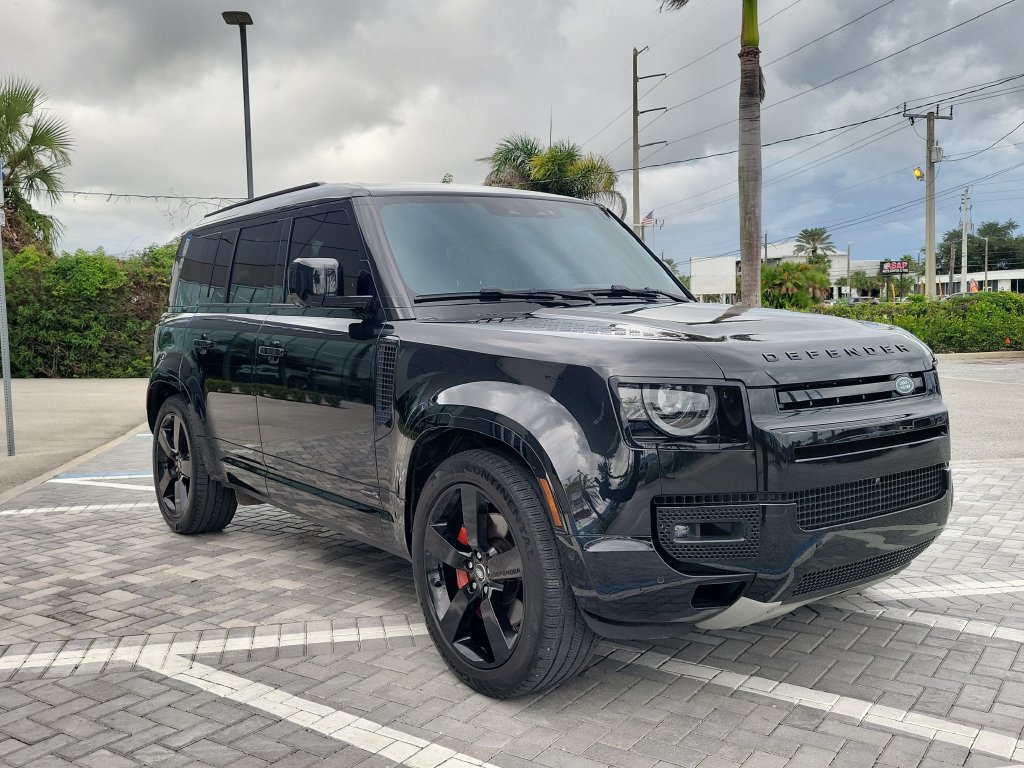 Used 2025 Land Rover Defender 110 X AWD/4WD image 7
