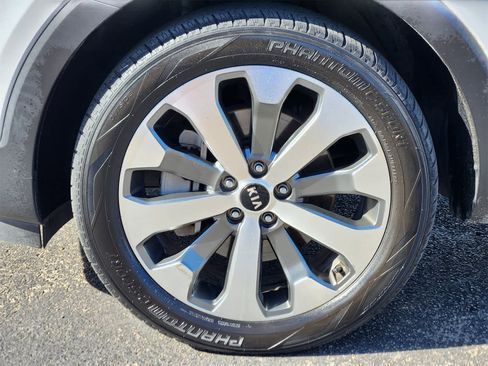 Used 2020 Kia Telluride S image 9