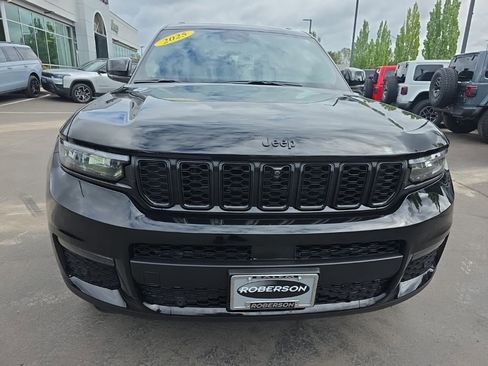 Used 2025 Jeep Grand Cherokee L Limited w/ Luxury Tech Group II AWD/4WD image 5