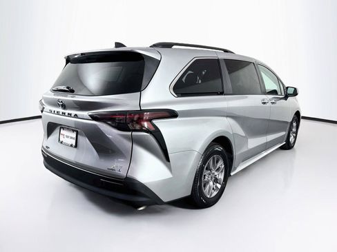 Certified 2024 Toyota Sienna XLE FWD image 2