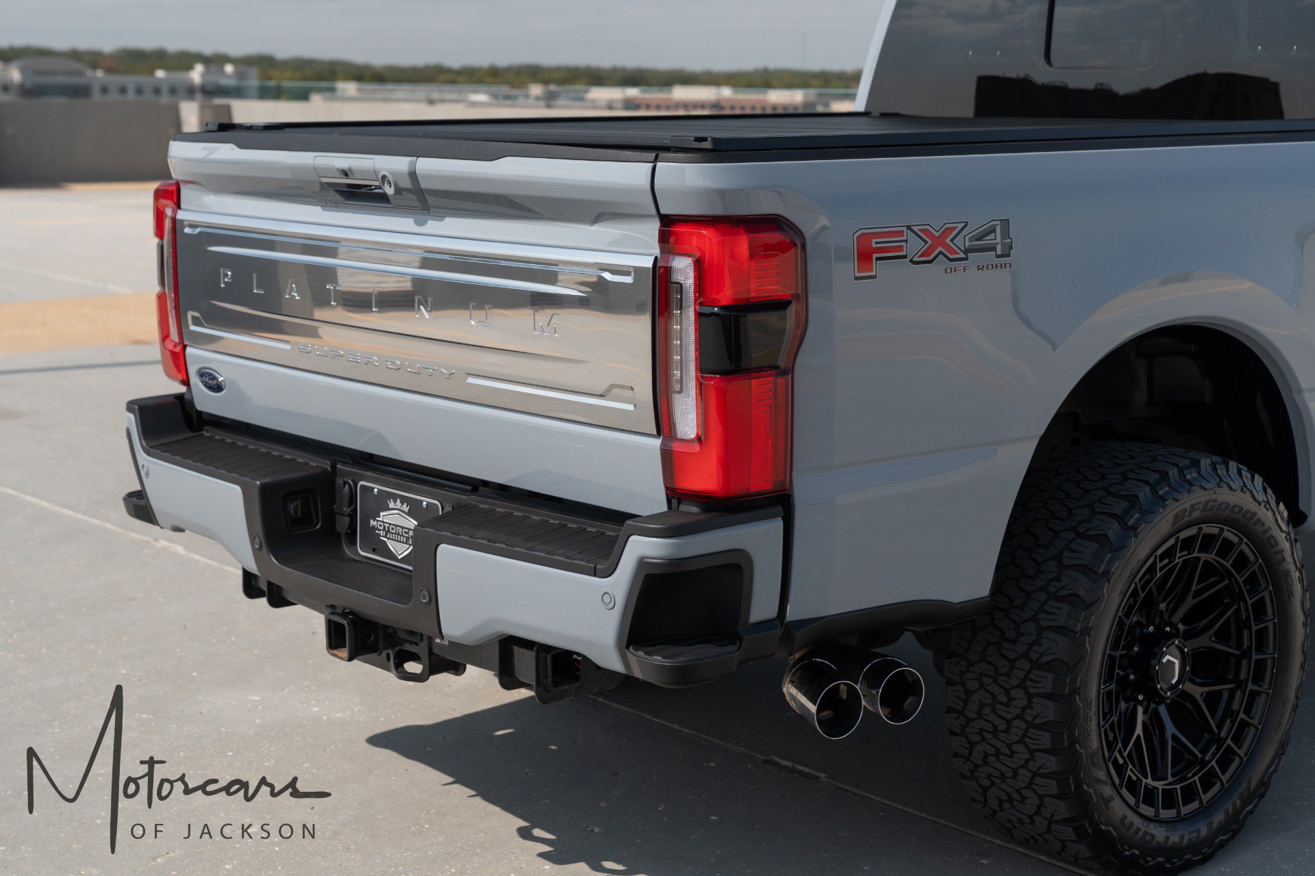 Used 2024 Ford F250 Platinum AWD/4WD image 12