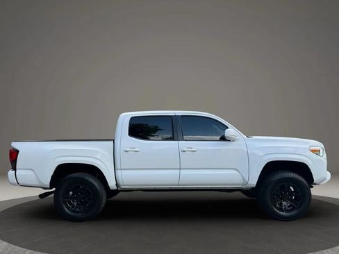 Used 2021 Toyota Tacoma SR w/ SR Convenience Package RWD image 10