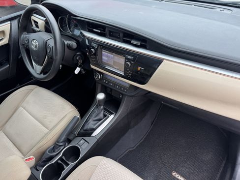 Used 2014 Toyota Corolla LE FWD image 19