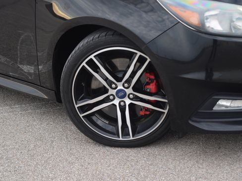 Used 2017 Ford Focus ST image 33