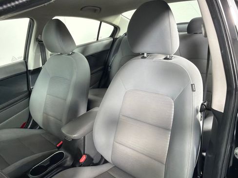 Used 2018 Kia Forte LX w/ LX Popular Package FWD image 9