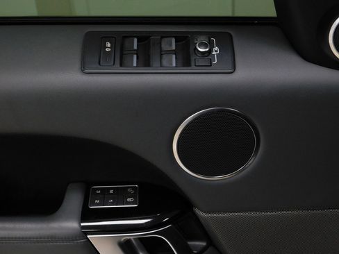 Used 2014 Land Rover Range Rover Sport HSE image 28
