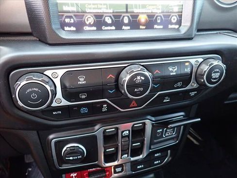 Used 2023 Jeep Wrangler Unlimited Rubicon 4xe AWD/4WD image 19