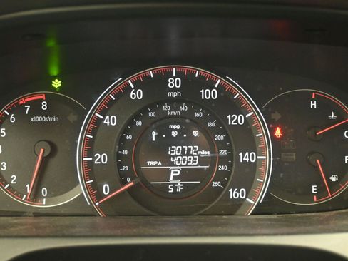 Used 2017 Honda Accord Sport image 18