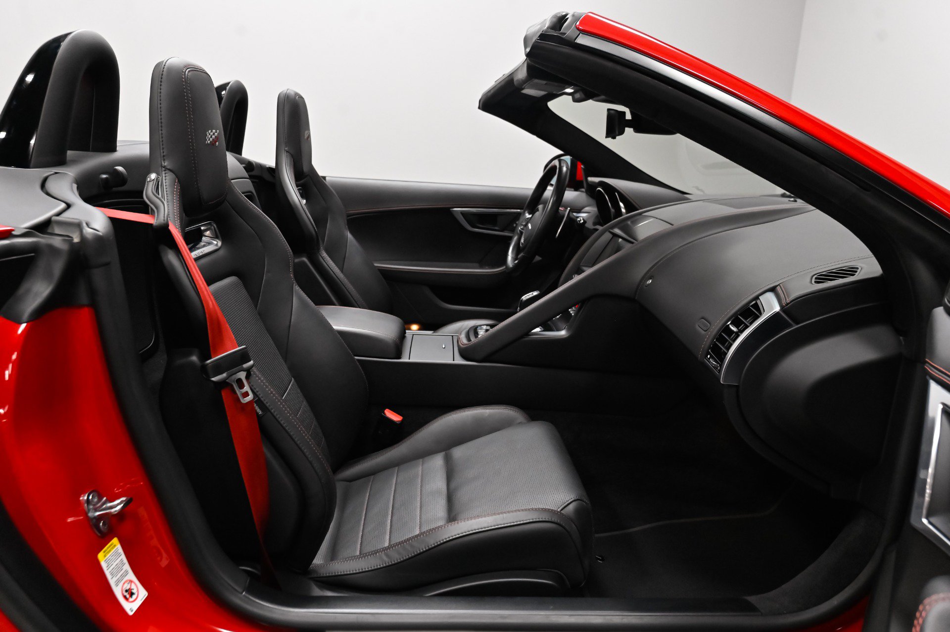 Used 2020 Jaguar F-TYPE Convertible RWD image 39