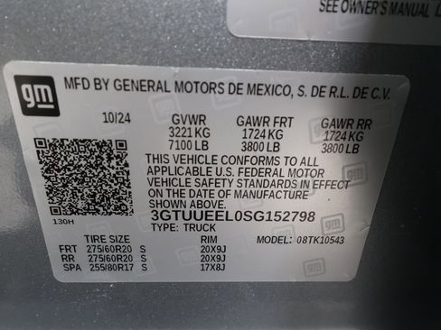 Used 2025 GMC Sierra 1500 AT4 w/ AT4 Premium Package AWD/4WD image 34
